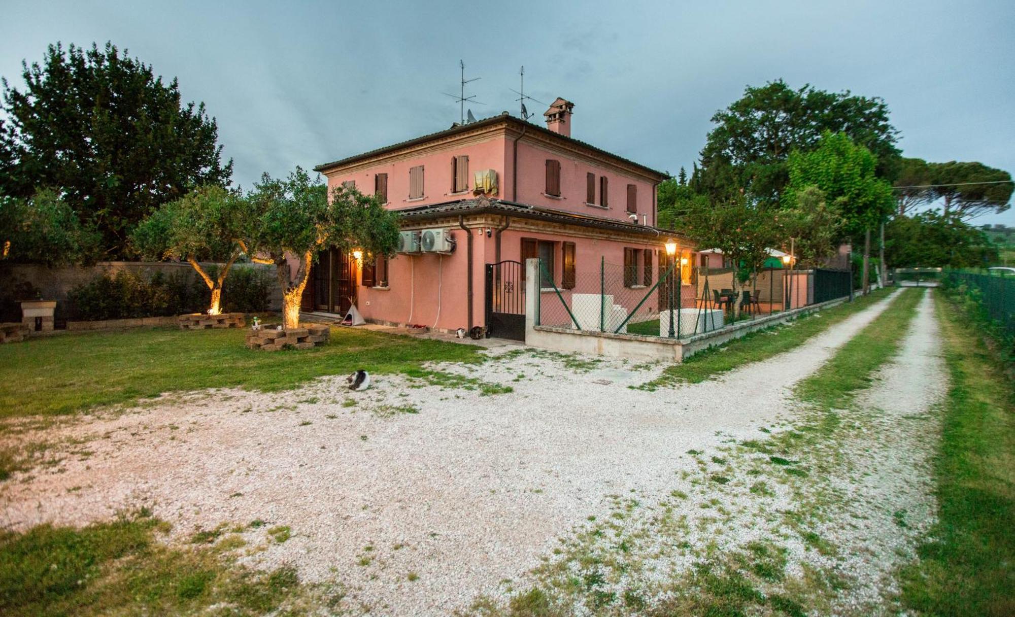 Hotel Casa Di Marco E Kaila à Tavullia Extérieur photo